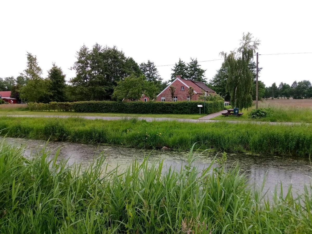 Fewo Unner'D Kastanje Moormerland Exterior foto